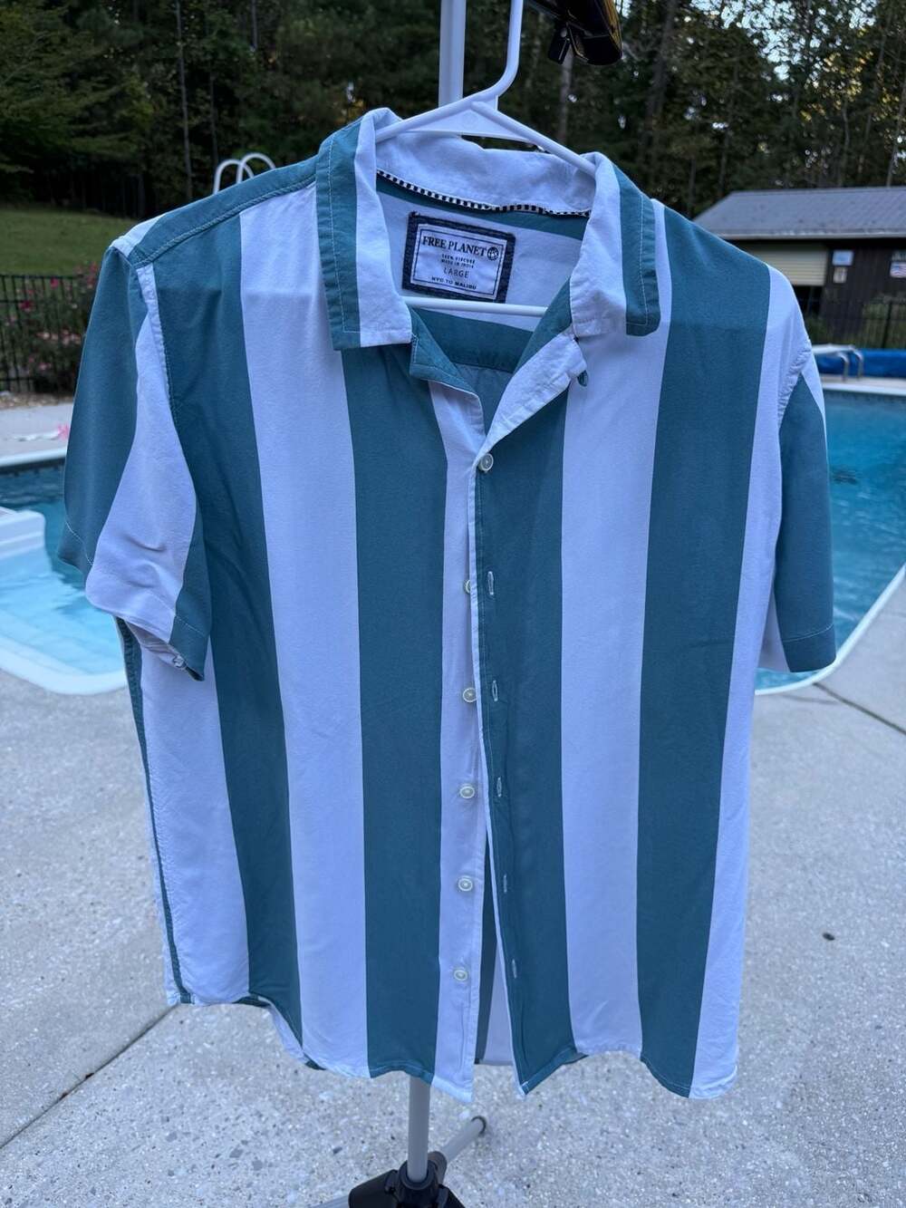 Free Planet Camp Shirt Size Large Green White Striped Short Sleeve